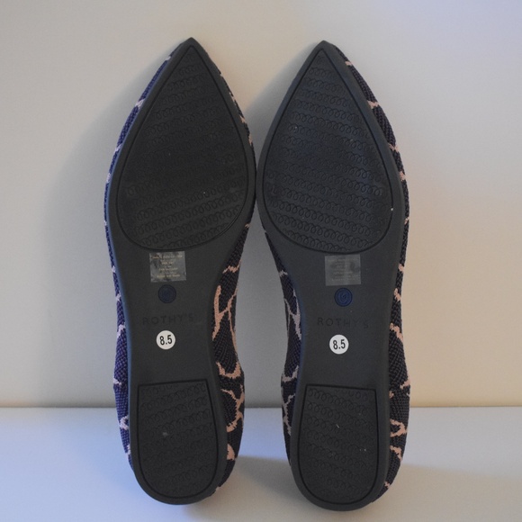 Rothy's Original Point Model 002 Violet Giraffe Print Size 8.5 NWT - Picture 7 of 8